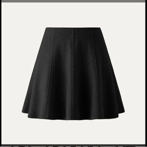 OGL CashSoft
High Waisted Flare Hem Mini Skirt
Black Size XL (14-16)